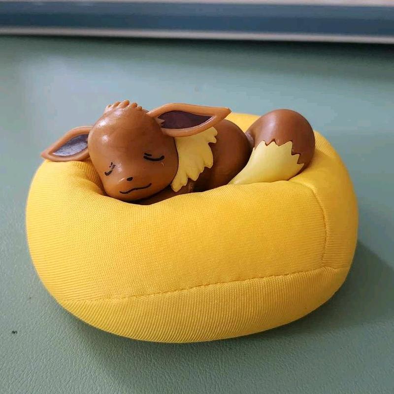 Sleeping Pokémon Figure