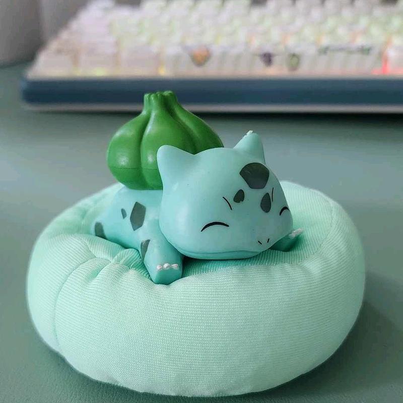 Sleeping Pokémon Figure