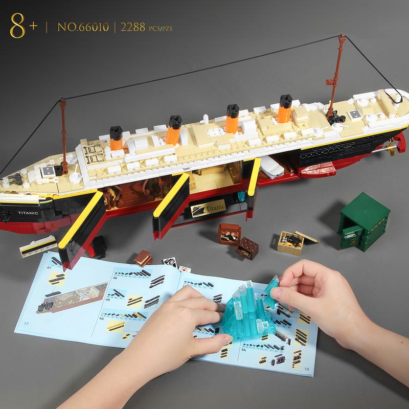 66010,2-in-1 model of driving and shipwreck Titanic Building Block Set,Big Ship Model Set with Light Strip, Glacier,Ideal Ship Collecting Building and Gifting Model,Birthday and Home Decoration,For aged 12 and above,Stress relief toy,2288 Pieces