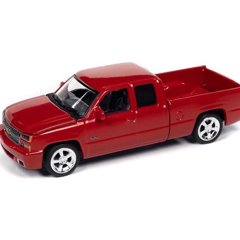 Auto World 2006 Chevrolet Silverado SS 1 64 Scale Model