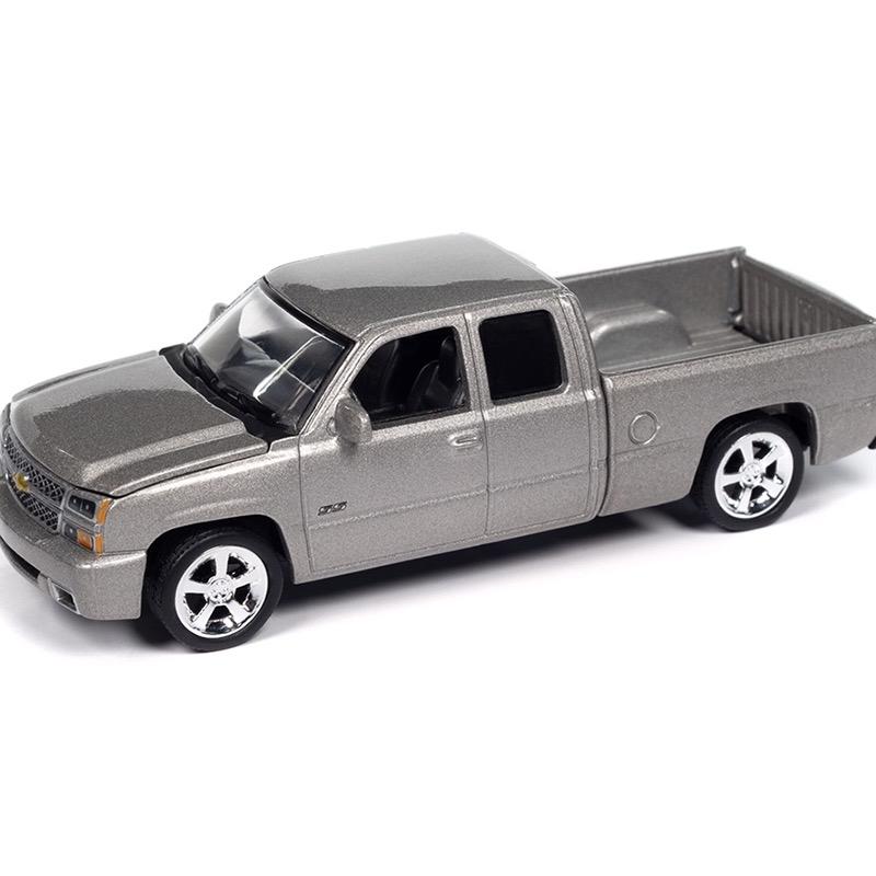 Auto World 2006 Chevrolet Silverado SS 1 64 Scale Model