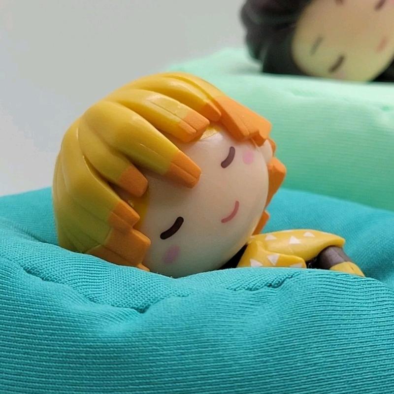 Anime Demon Slayer Sleeping Vinyl Figure Set of 5 with Real Bean Bags Tanjiro Nezuko