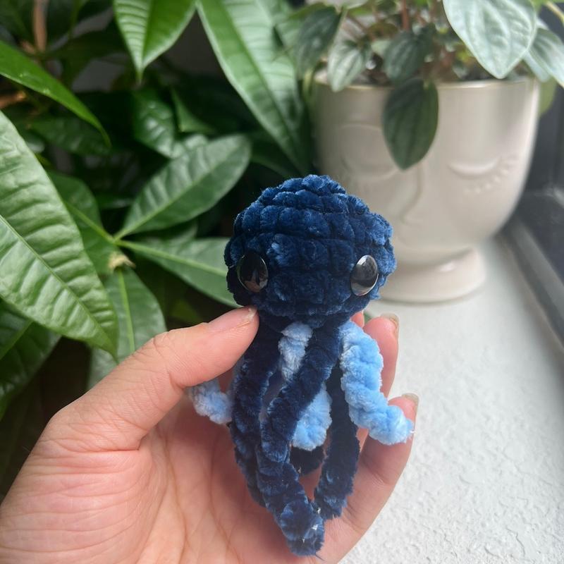 Mini Soft Crochet Jellyfish