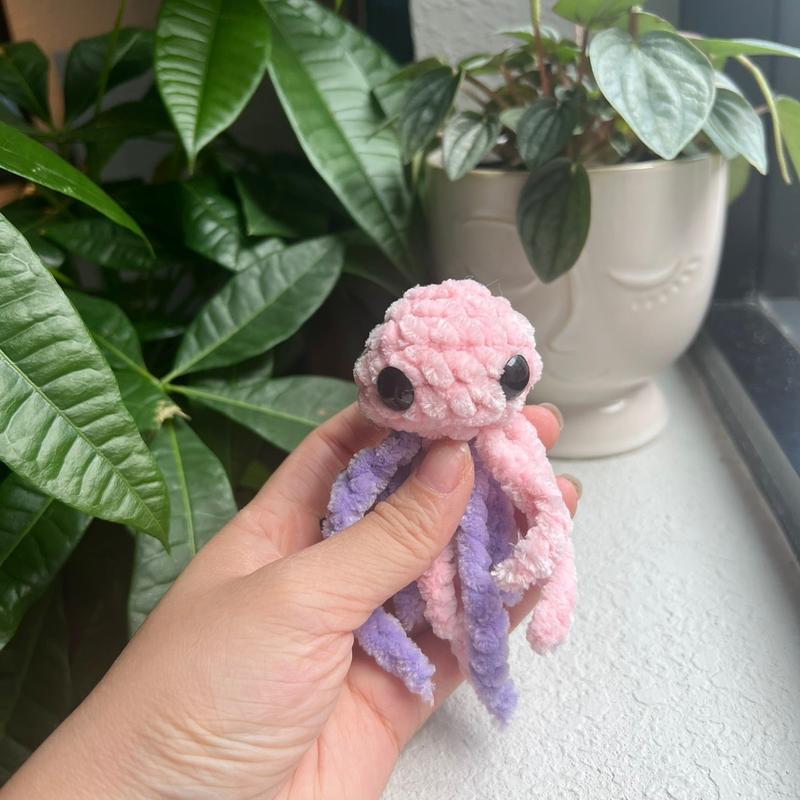 Mini Soft Crochet Jellyfish