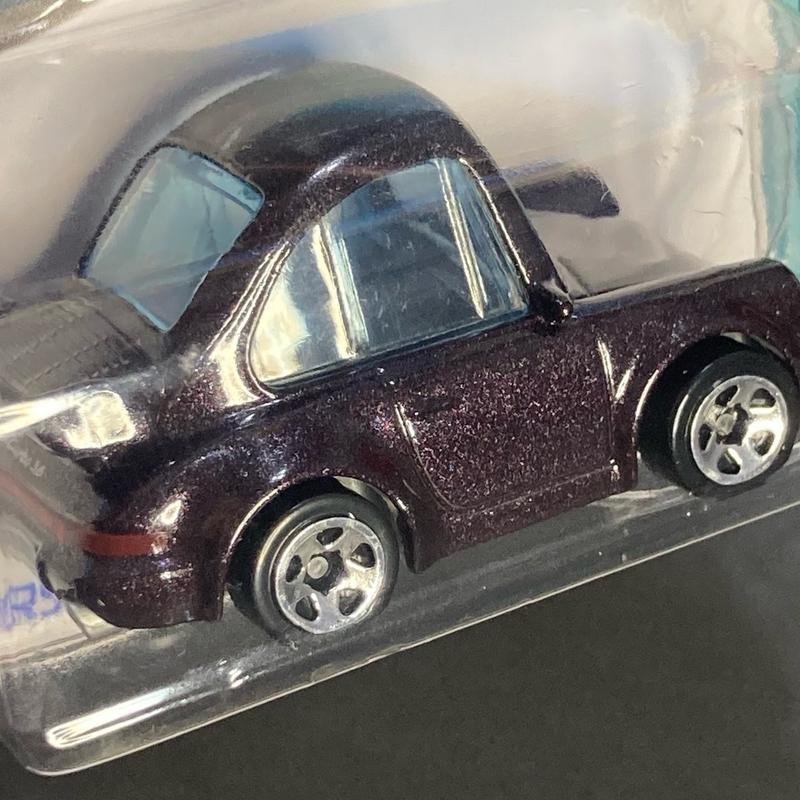 Hot Wheels Porsche 911 Turbo 3.6 (964) Die-Cast Toy Car