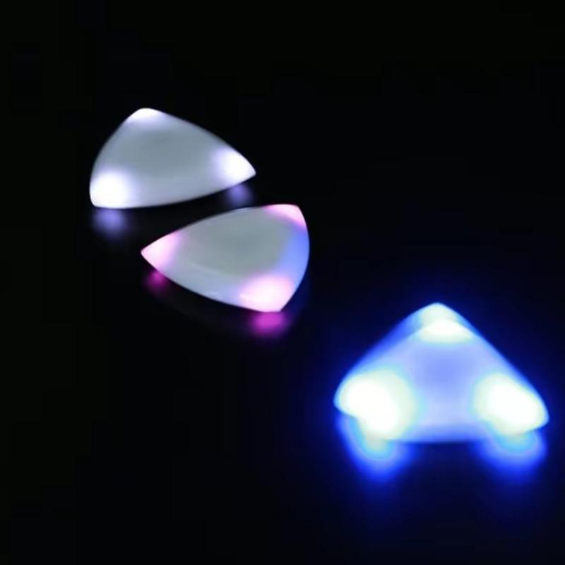 LED Guitar Pick,1 Count Replaceable ButtonBattery LED Guitar Pick, Guitar Pick forAcoustic,Electric & Bass Guitars, Gift for Guitar Player