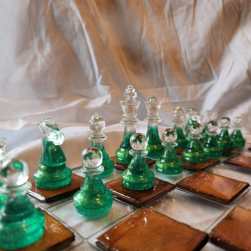 Custom Epoxy Resin Chess Pieces