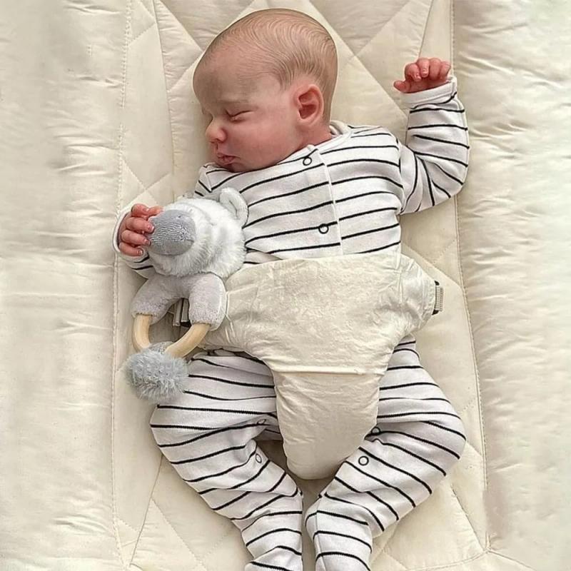 SGAFESZE Reborn Baby Doll, Realistic Newborn Male Baby Doll, 18 Inch Lifelike Newborn Male Baby Doll Weighted Doll Boy with Feeding Toy Accessory Set, Great Gift Set for Grandma Kids 3+