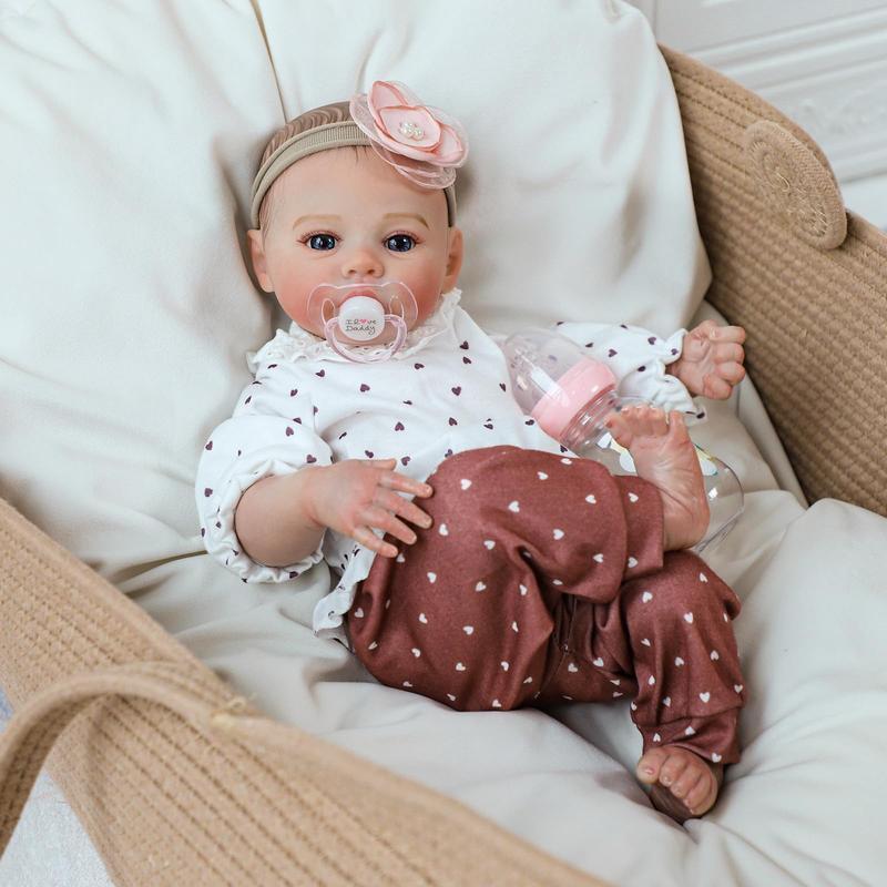 Wooroy Reborn Baby Doll - Birthday Gift, Christmas Gift, Girl Gift, Big Sister Gift - 18 Inch Realistic Newborn Baby Dolls Girl, Real Life Baby Dolls with Soft Weighted Body, Real Baby Reborn Gift Set for Kids Age 3+