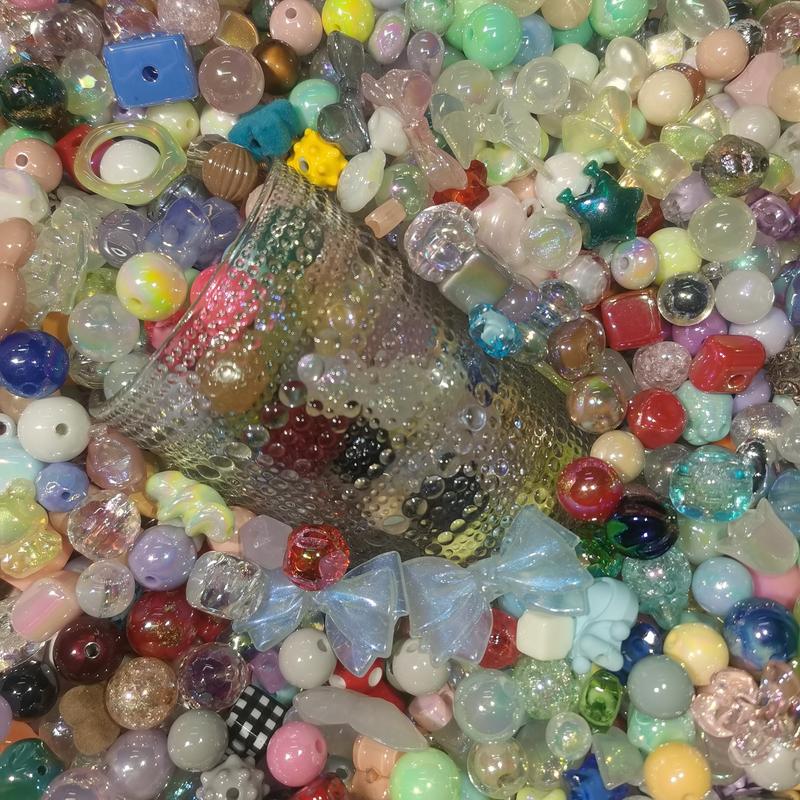 [DIY BEADS]-Super Acrylic Large Mixed Beads. 4oz. a DIY bead newbie essential. (One or two beads will have scratches, please don't buy if you mind)