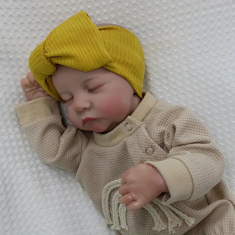 16 Inch Lifelike Reborn Baby Doll, Soft Body Realistic Looking Sleeping Newborn Doll with Accessories, Handmade Toy Gift for Kids